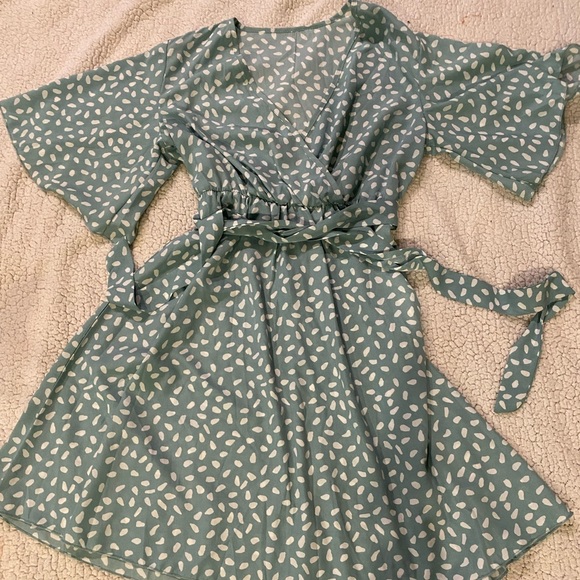 Summer dress - Picture 1 of 1